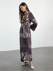 Trendyol Women Printed Bell Sleeve Maxi Dress