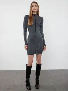 Trendyol Mock Neck Bodycon Dress