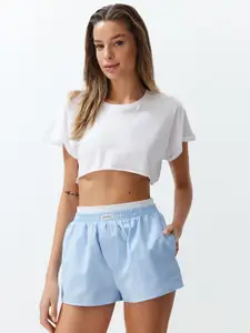 Trendyol Women Solid Mid-Rise Regular Shorts