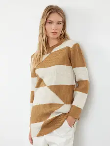 Trendyol Women Colourblocked Pullover