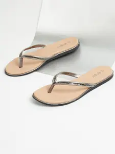 Ginger by Lifestyle Women Embellished Thong Flats
