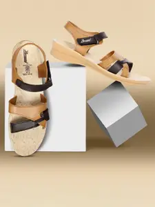 Paragon Women Printed Open Toe Flats