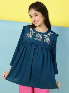 BAESD Floral Embroidered Top