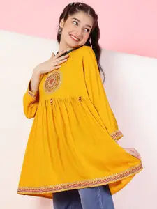 BAESD Embroidered Top