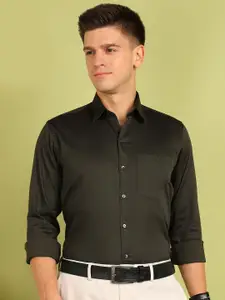 FUBAR Men Slim Fit Opaque Formal Shirt