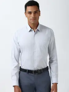 Peter England Men Slim Fit Opaque Checked Formal Shirt