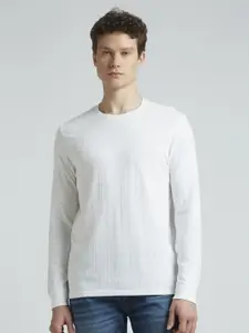 Pepe Jeans Men Solid Round Neck Cotton Slim Fit T-shirt