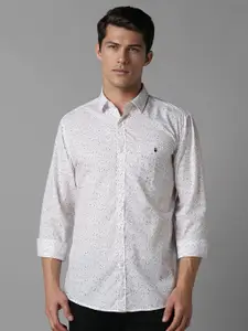 Louis Philippe Sport Men Spread Collar Geometric Printed Cotton Slim Fit Casual Shirt