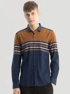 Snitch Men Striped Opaque Pure Cotton Casual Shirt