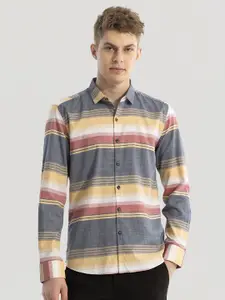 Snitch Men Smart Spread Collar Horizontal Striped Cotton Slim Fit Casual Shirt