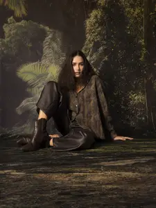 Vero Moda Women Spread Collar Abstract Printed Cotton Oversized Casual Shirt