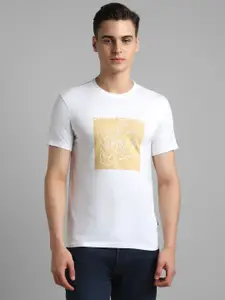 SIMON CARTER LONDON Men Graphic Printed Round Neck Cotton Slim Fit T-Shirt