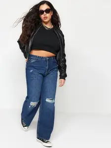 Trendyol Women Mid-Rise Regular Fit Light Fade Slash Knee Jeans