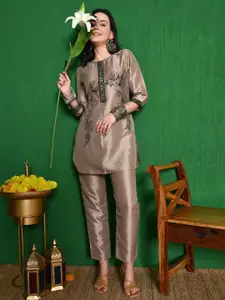 Sangria Printed Round Neck Top With Trousers