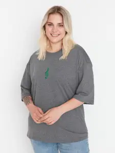 Trendyol Women Solid Round Neck T-Shirt