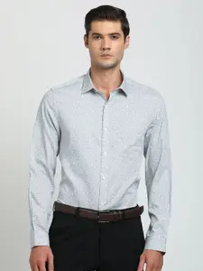 Turtle Men Standard Spread Collar Abstract Printed Cotton Slim Fit Formal Shirt