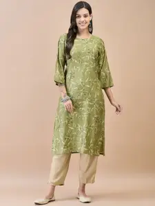 Shree Women Printed Keyhole Neck Flared Sleeves Kurta