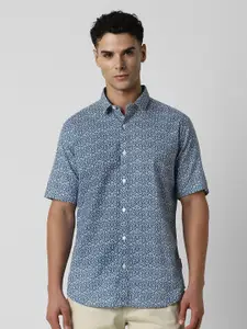 V Dot Men Spread Collar Floral Printed Cotton Slim Fit Casual Shirt