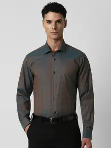 Van Heusen Men Spread Collar Checked Cotton Formal Shirt