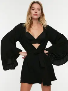 Trendyol V-Neck Tie Up Shrug