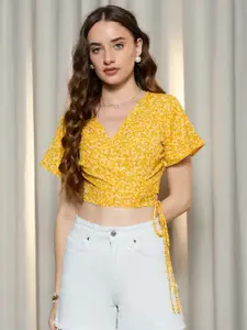 Berrylush Women Floral Printed V-Neck Top