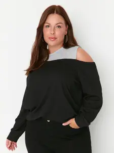 Trendyol Women Plus Size Solid Round Neck Sweatshirt