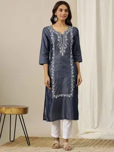 AURELIA Women Embroidered Thread Work Kurta