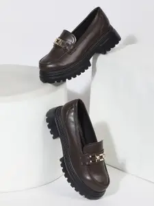 VALIOSAA Women Embellished Slip on Loafers