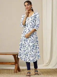 AURELIA Women Floral Printed Flared Sleeves Kurta