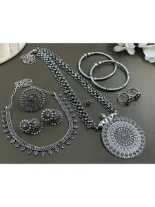 NAMAN ARTS Spring Silver-Plated Oxidised Necklace Jewellery Set