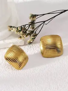 OOMPH Contemporary Studs Earrings