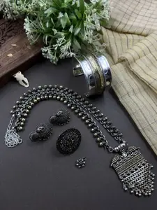 NAMAN ARTS Amina Silver-Plated Oxidised Necklace Jewellery Set