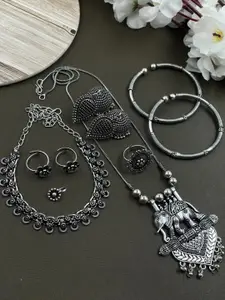 NAMAN ARTS Amy Silver-Plated Oxidised Necklace Jewellery Set