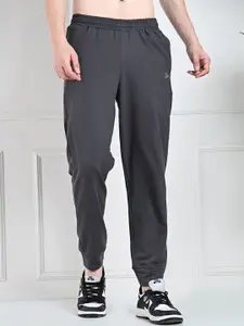 FITINC Men Relaxed Fit Mid Rise Joggers