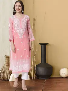 PARAMOUNT CHIKAN Notch Neck Floral Embroidered Chikankari Cotton Kurta