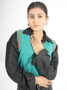 Stylecast X Kotty Women Ribbed V-Neck Crop Sweater Vest