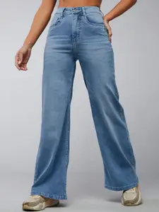 DOLCE CRUDO Women Wide Leg High-Rise Light Fade Stretchable Jeans