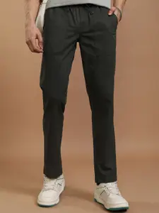 HIGHLANDER Men Relaxed Fit Cotton Trousers