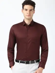 Peter England Men Spread Collar Solid Cotton Slim Fit Formal Shirt