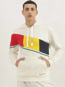 United Colors of Benetton Men Colourblocked Sweatshirt