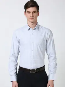 Peter England Men Spread Collar Checked Cotton Slim Fit Formal Shirt