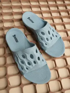 The Roadster Lifestyle Co. Men Self Design Rubber Sliders