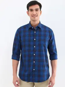 Allen Solly Men Spread Collar Tartan Checked Cotton Slim Fit Casual Shirt