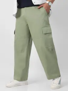 Urbano Plus Men Loose Fit Cargos Trousers