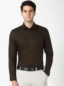 Peter England Elite Men Spread Collar Textured Cotton Slim Fit Formal Shirt