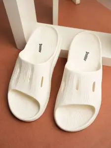 The Roadster Lifestyle Co. Men Self Design Sliders