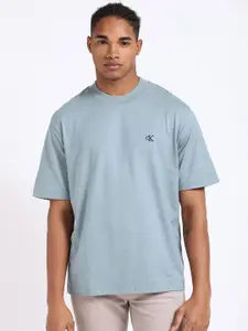 Calvin Klein Jeans Men Solid Round Neck Cotton Relaxed Fit T-shirt