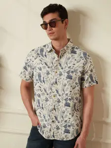 WROGN Men Comfort Spread Collar Floral Printed Cotton Relaxed Fit Casual Shirt