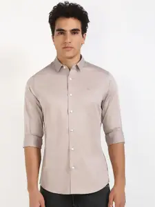 Calvin Klein Jeans Men Slim Fit Opaque Casual Shirt