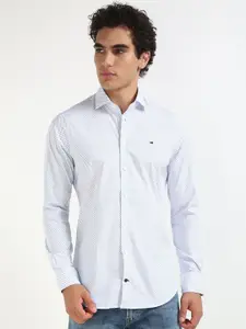 Tommy Hilfiger Men Spread Collar Micro Ditsy Printed Cotton Casual Shirt